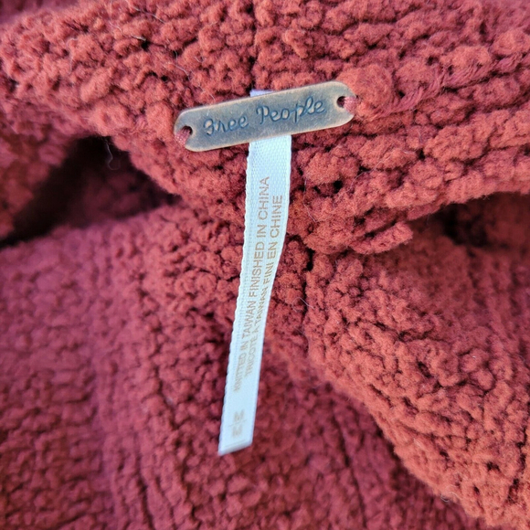 Free People Knit Turtleneck Oversized Sweater Women's. Size XS. NWT $128 - Picture 10 of 10